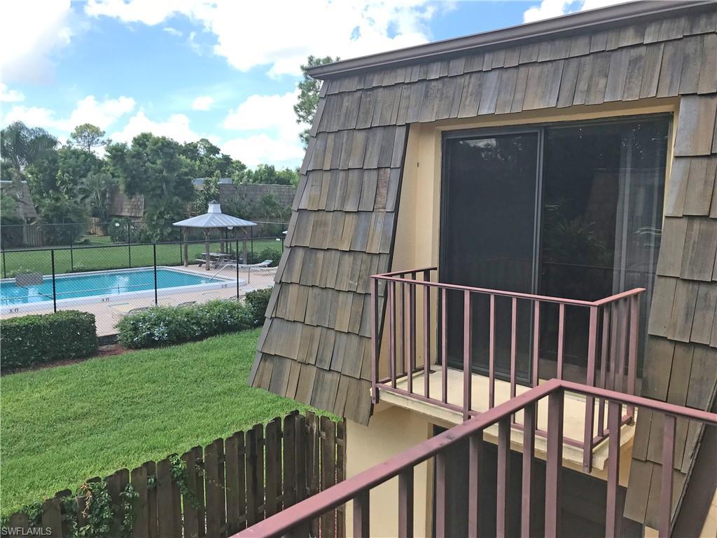 PARKWOODS TOWNHOUSE COMMUNITY - Residential