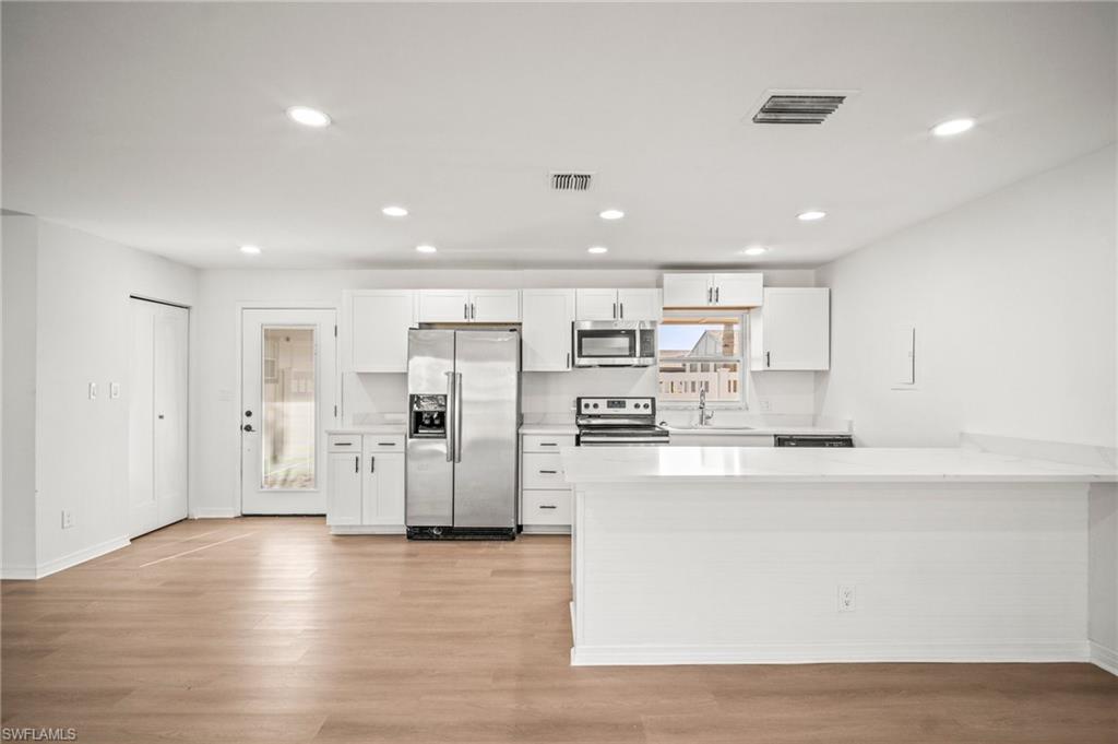 CALOOSA BAYVIEW - Residential Lease