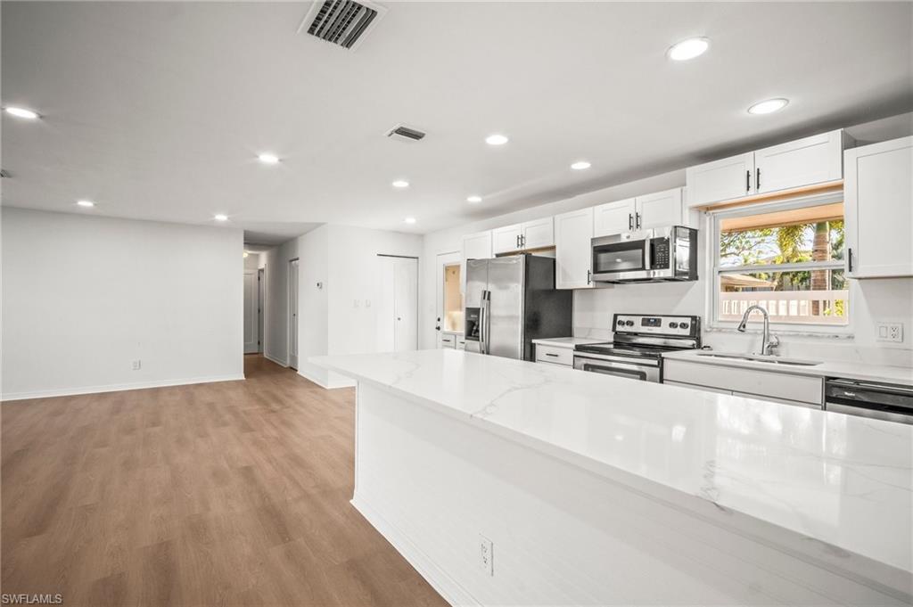 CALOOSA BAYVIEW - Residential Lease