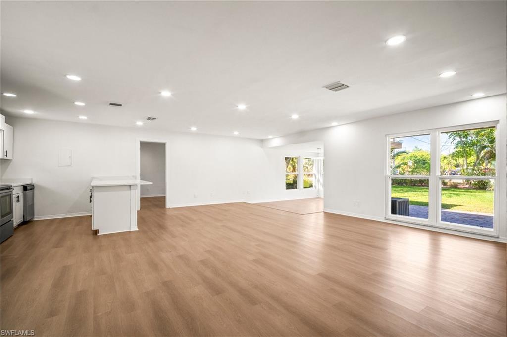 CALOOSA BAYVIEW - Residential Lease