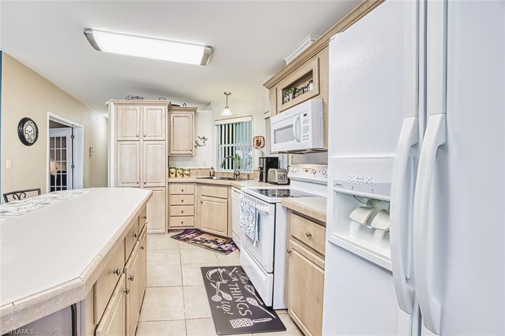 RIVIERA COLONY - Residential