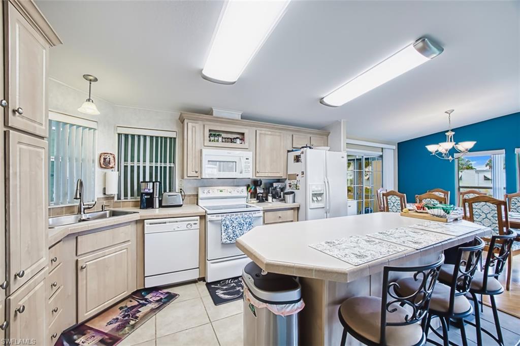 RIVIERA COLONY - Residential