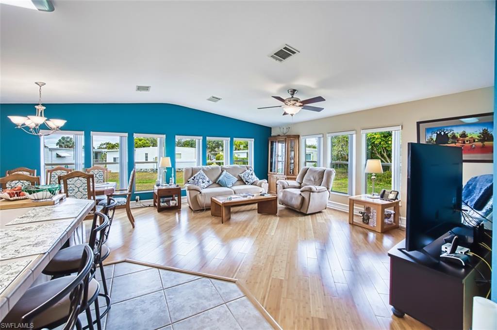 RIVIERA COLONY - Residential