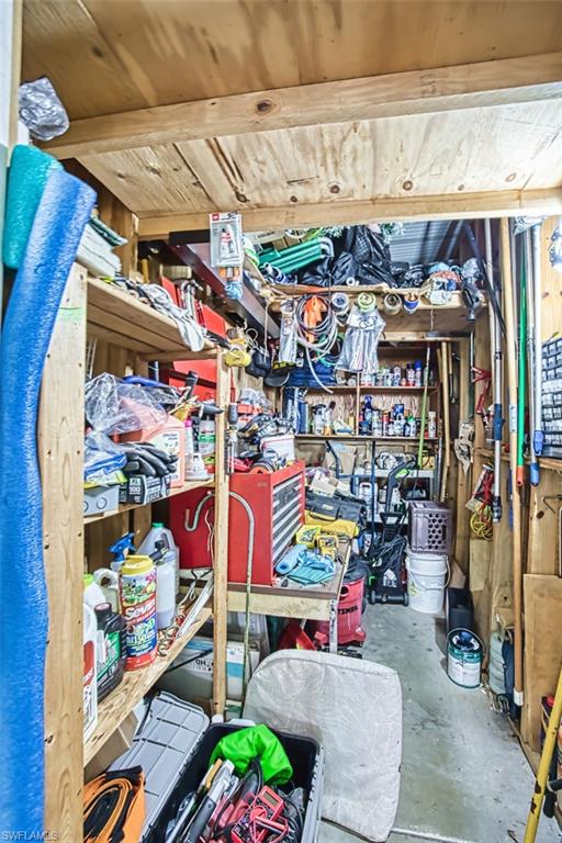 RIVIERA COLONY - Residential