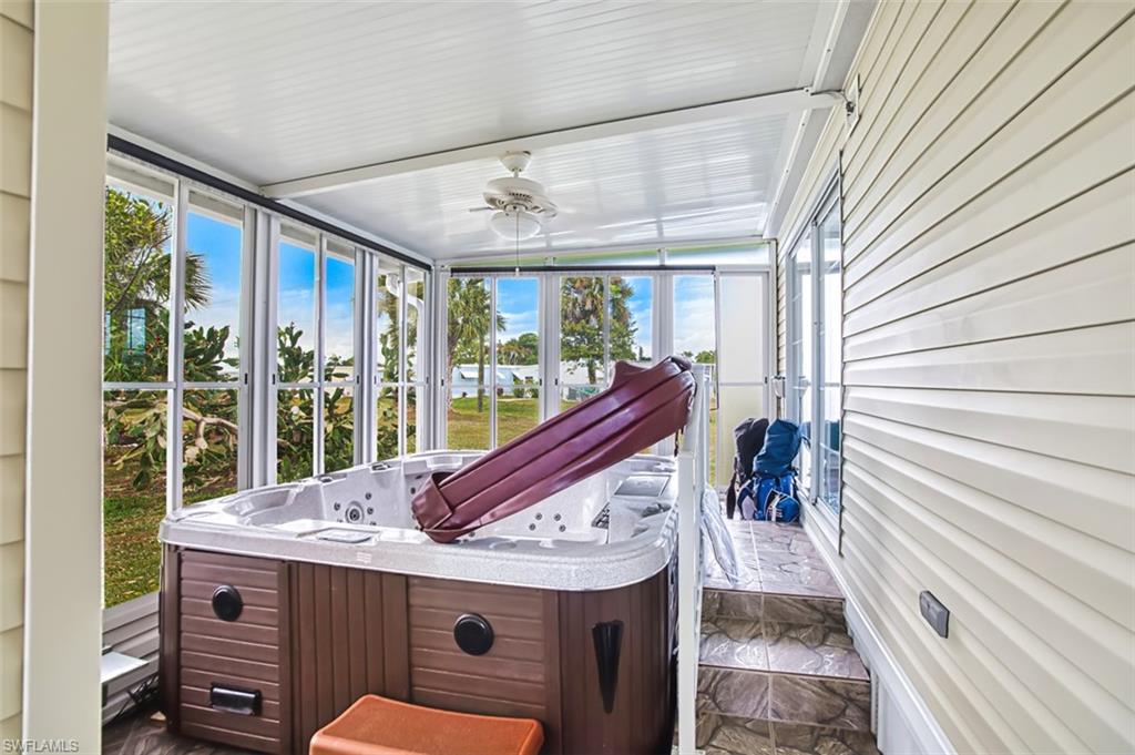 RIVIERA COLONY - Residential