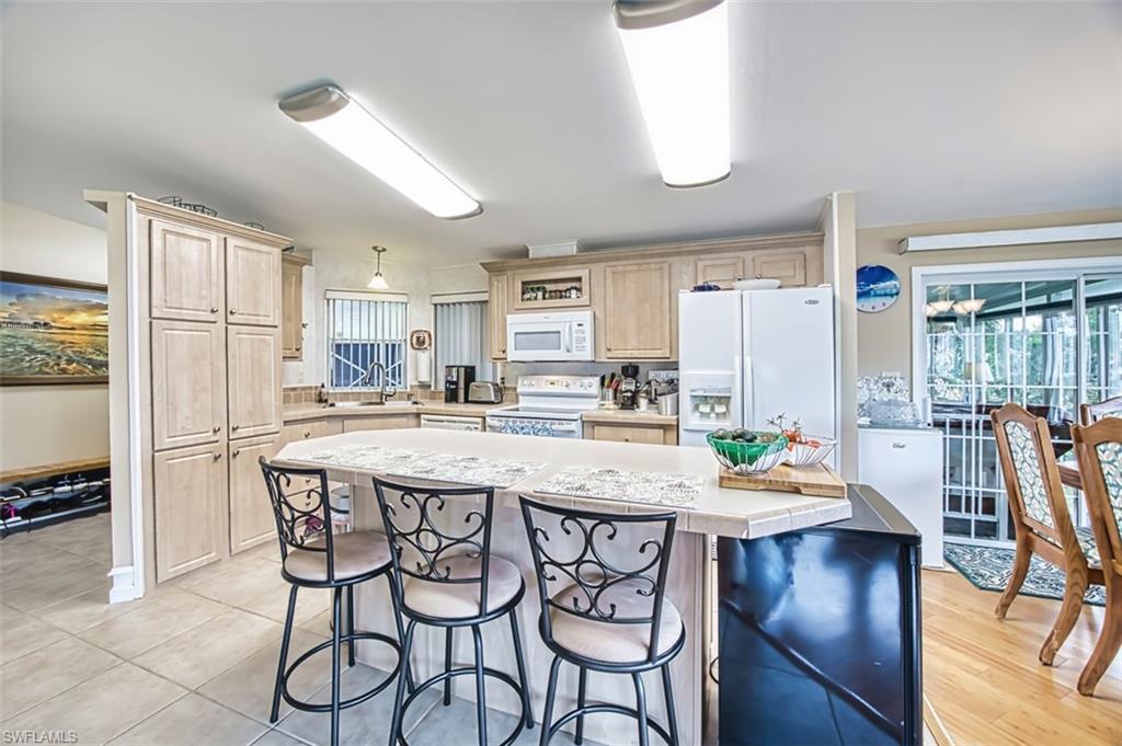 RIVIERA COLONY - Residential