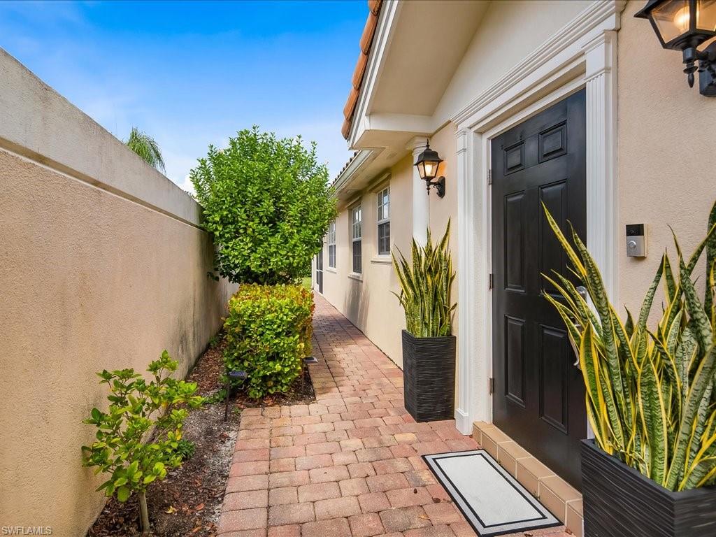 3238 Barbados LN