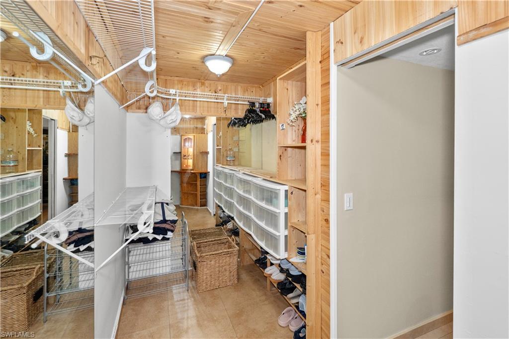 GOLDEN GATE CITY - Residential