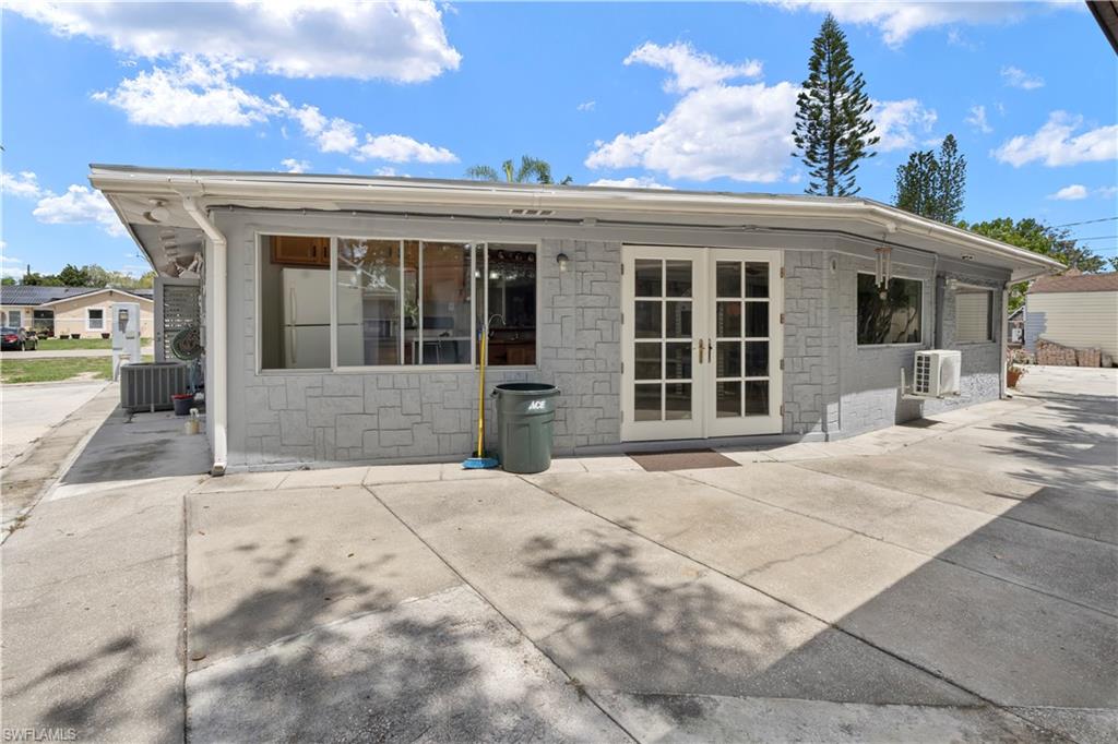 GOLDEN GATE CITY - Residential