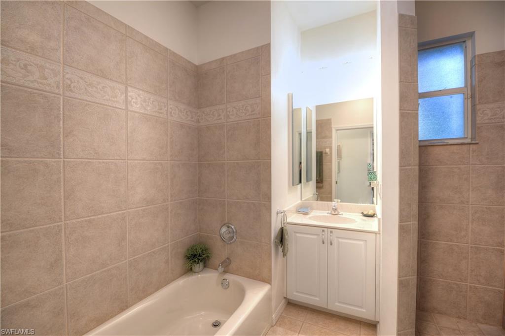 LAUREL OAKS - Residential