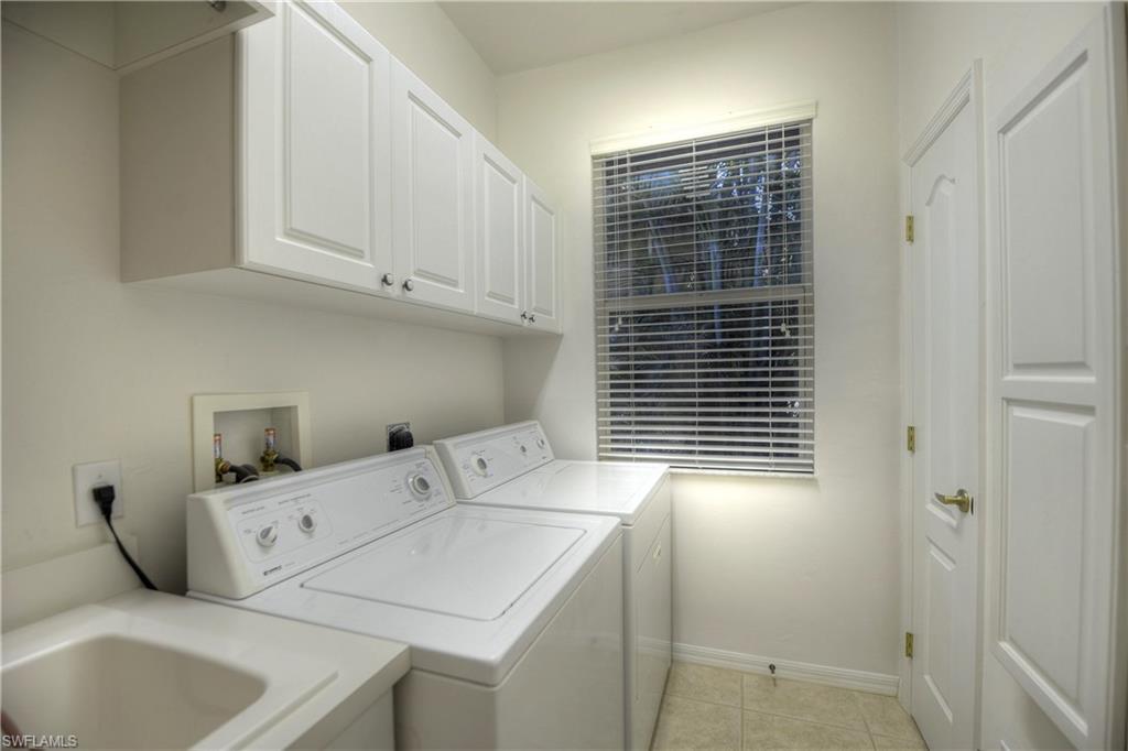 LAUREL OAKS - Residential