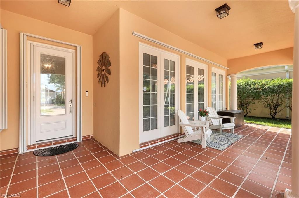 4338 Queen Elizabeth WAY