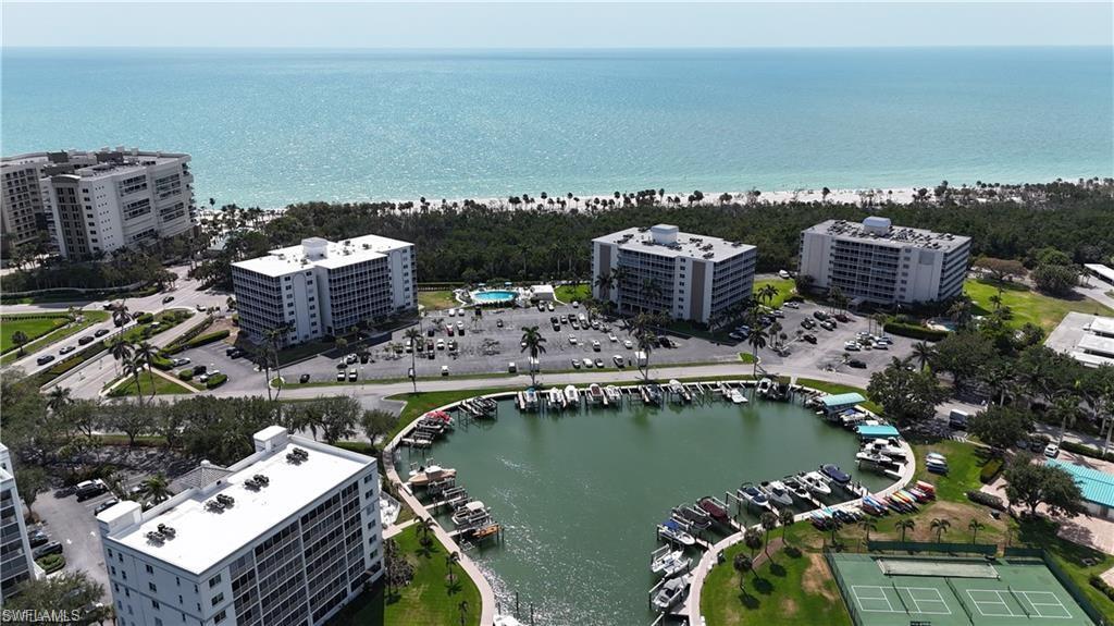 VANDERBILT TOWERS - Residential