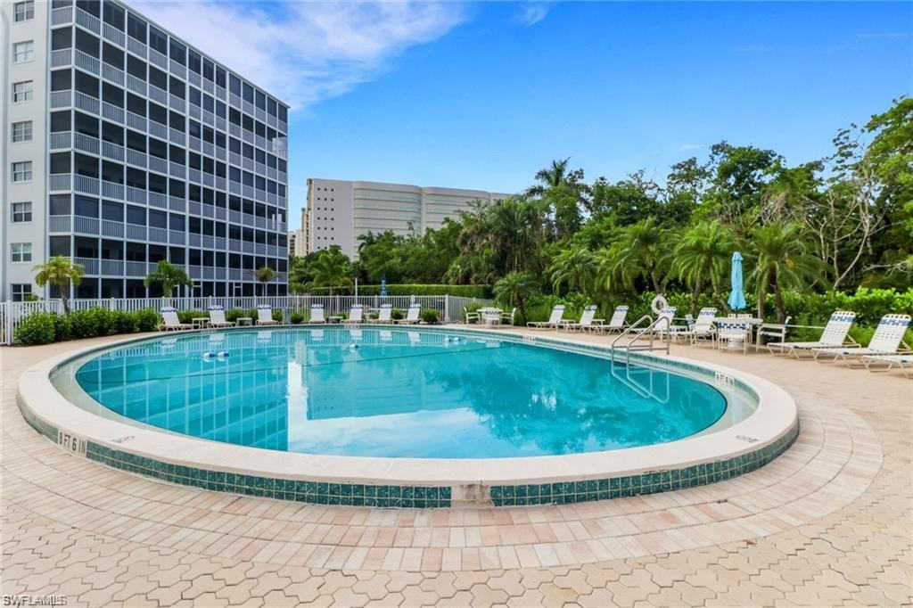 VANDERBILT TOWERS - Residential