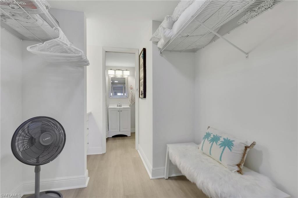 VANDERBILT TOWERS - Residential