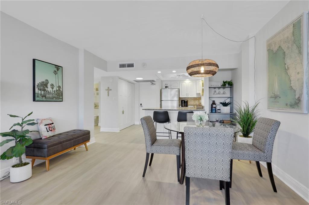 VANDERBILT TOWERS - Residential