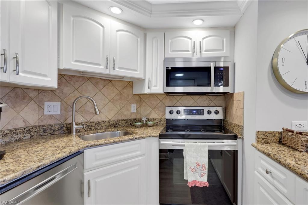 VANDERBILT TOWERS - Residential