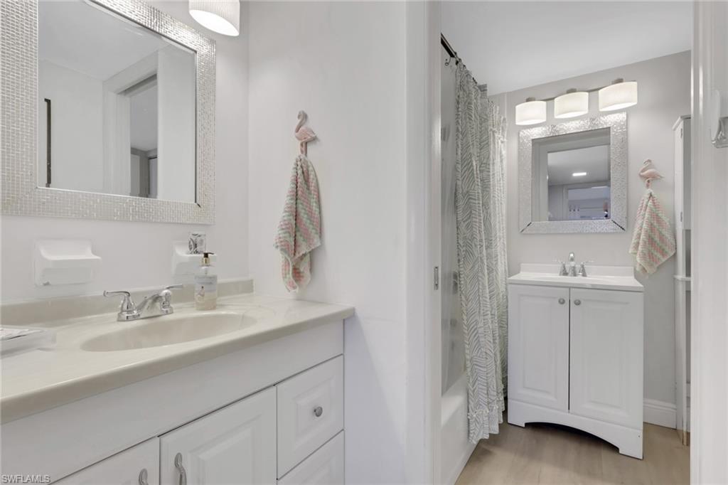 VANDERBILT TOWERS - Residential