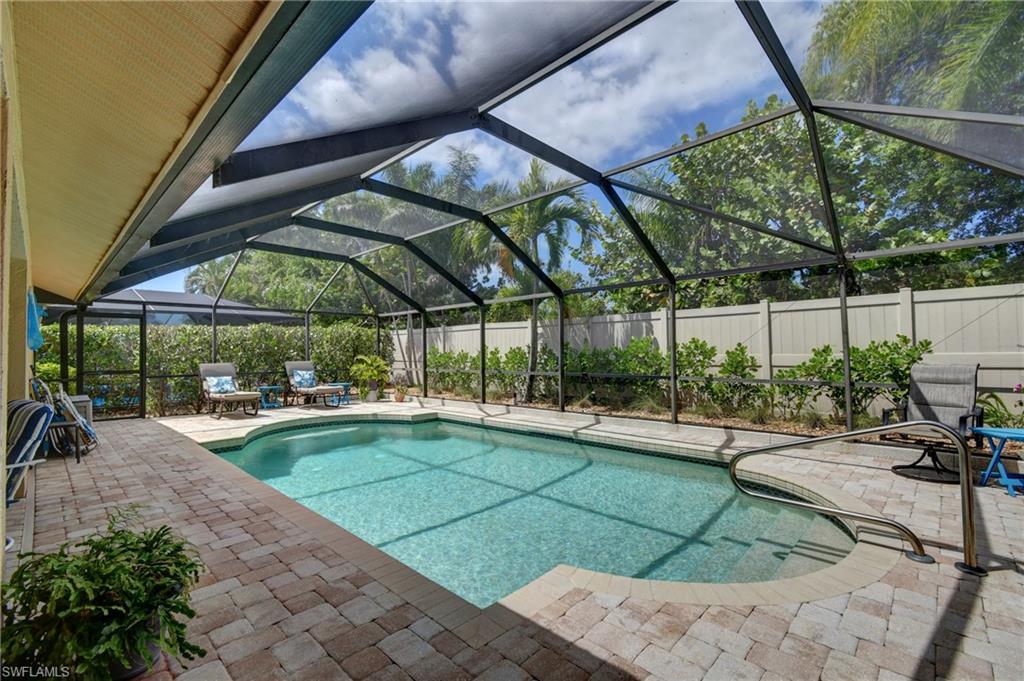 KELLY GREENS - Residential