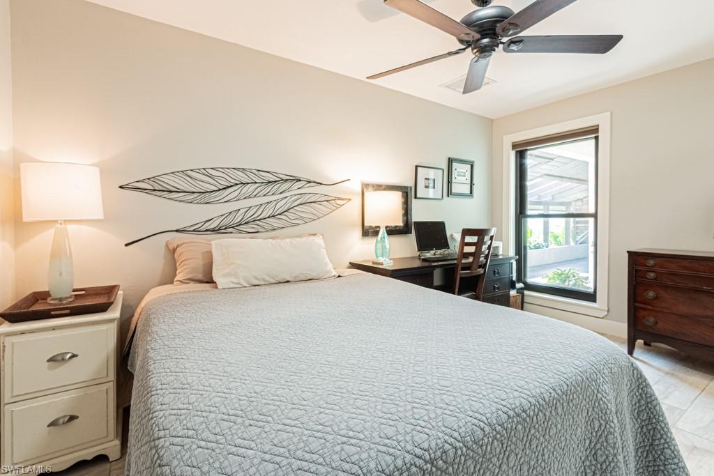 LAKEWOOD VILLAS - Residential