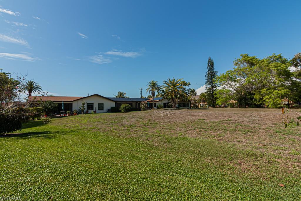 LAKEWOOD VILLAS - Residential