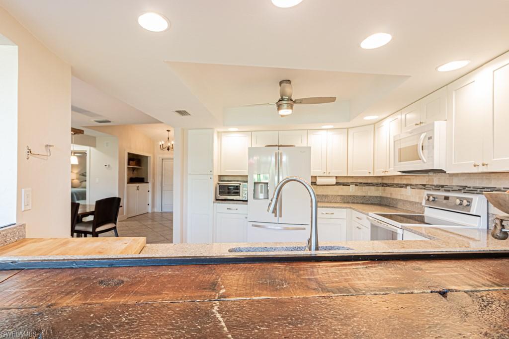 LAKEWOOD VILLAS - Residential