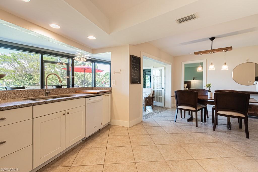 LAKEWOOD VILLAS - Residential