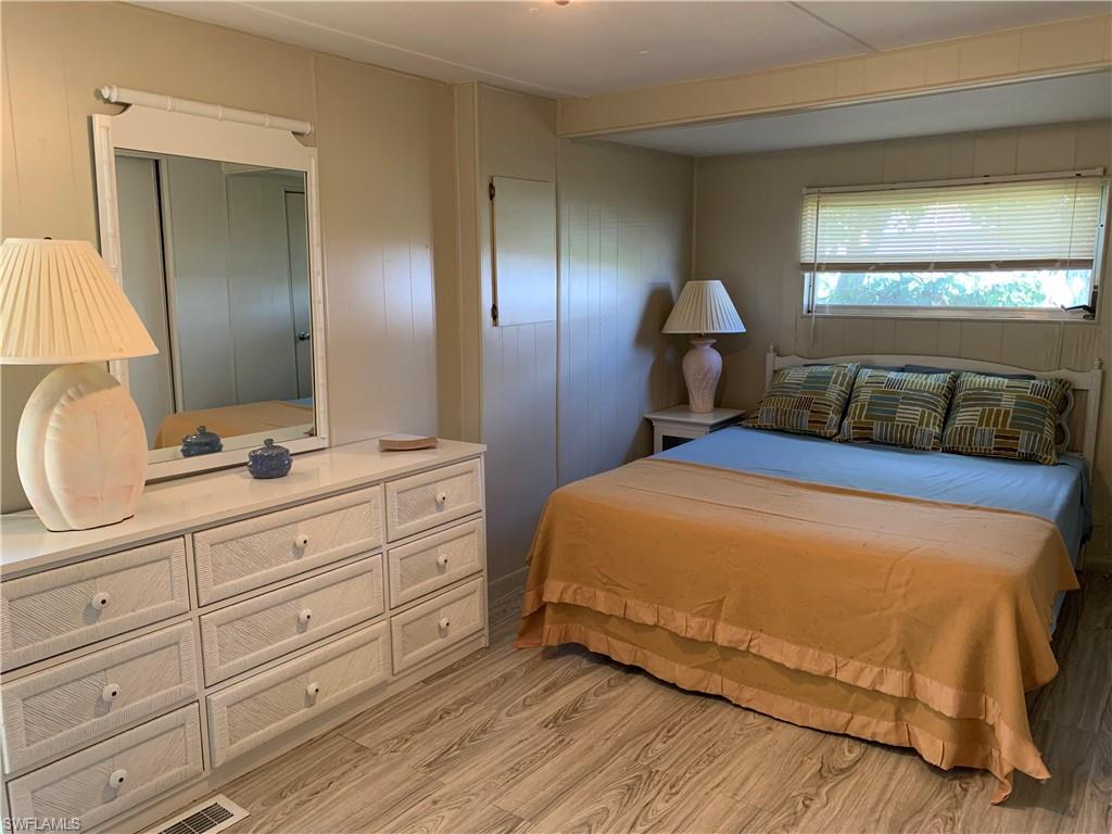 LAZY DAYS MOBILE VILLAGE - Residential