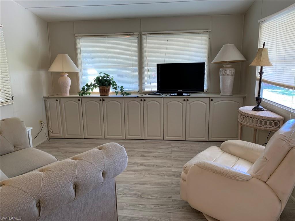 LAZY DAYS MOBILE VILLAGE - Residential