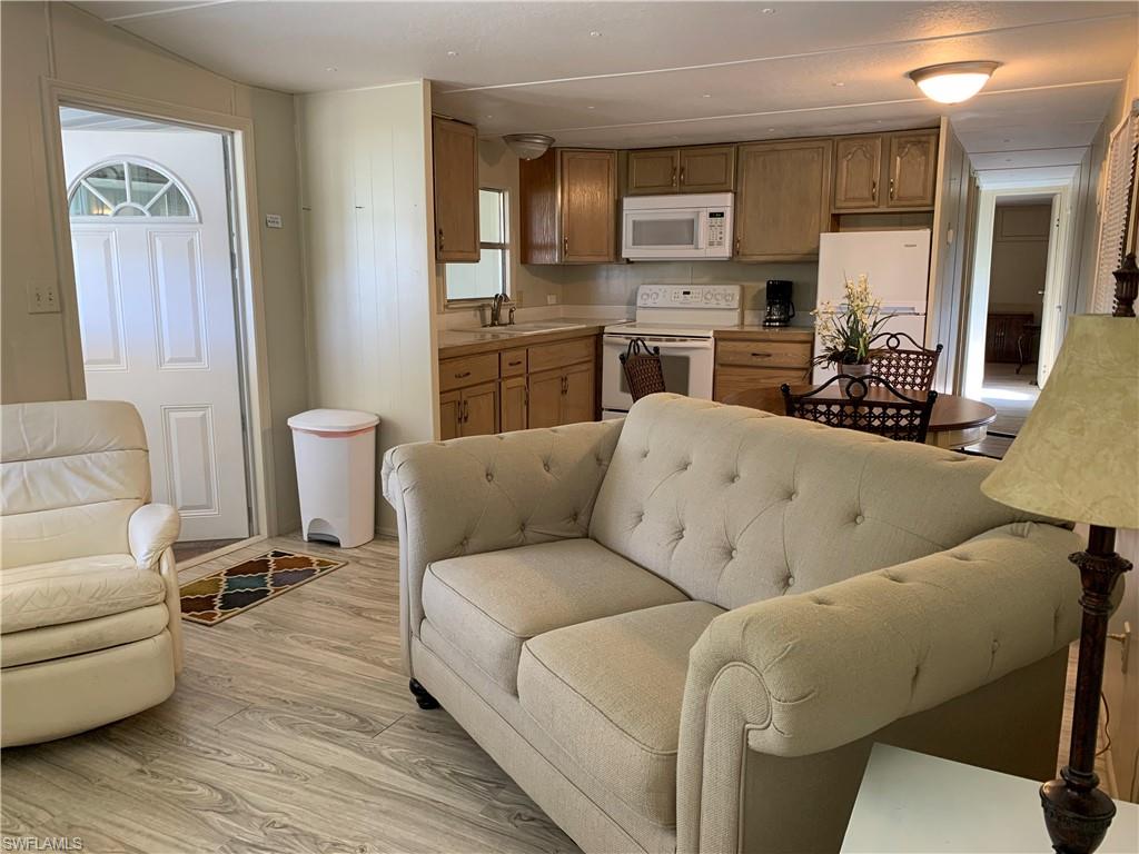 LAZY DAYS MOBILE VILLAGE - Residential