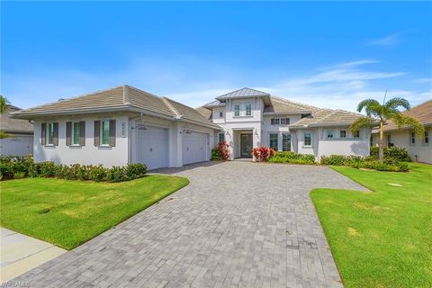 8829 Paradera CT NAPLES FL 34112