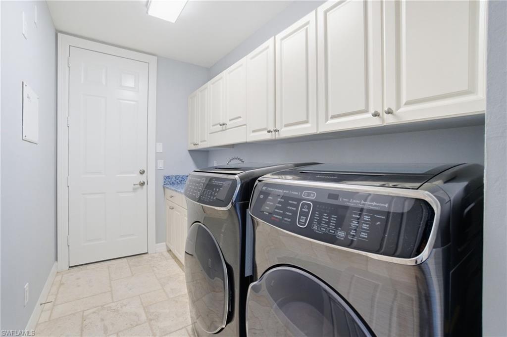 SATURNIA LAKES - Residential