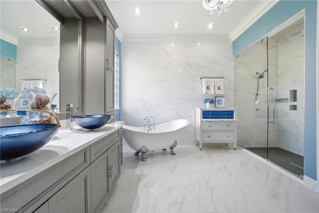 SATURNIA LAKES - Residential