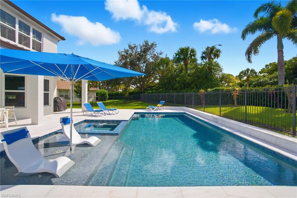 SATURNIA LAKES - Residential