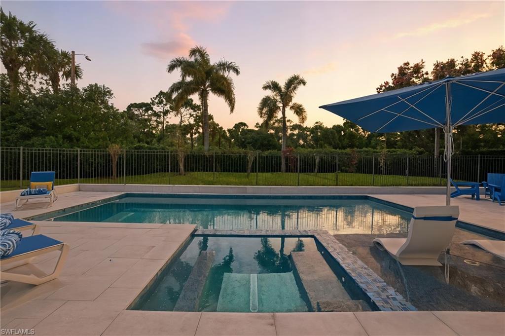 SATURNIA LAKES - Residential