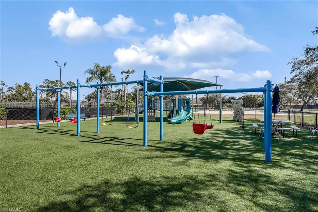 STONEYBROOK - Residential