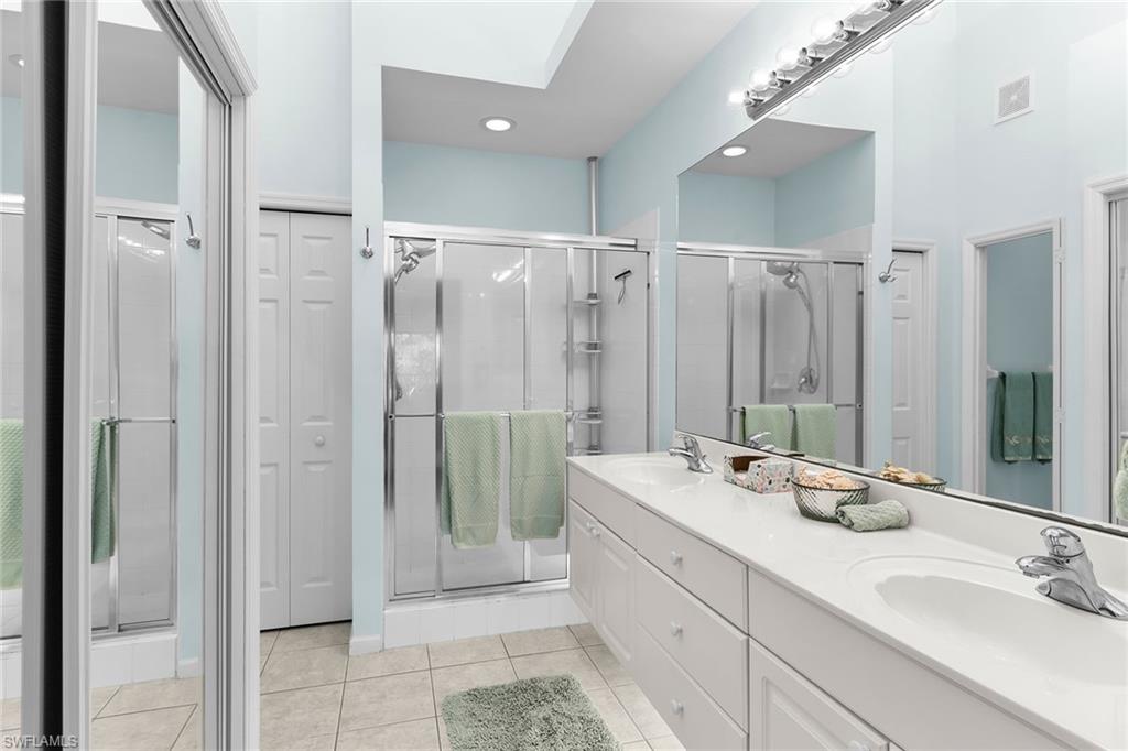 AMELIA LAKE - Residential