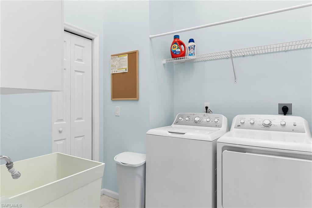 AMELIA LAKE - Residential