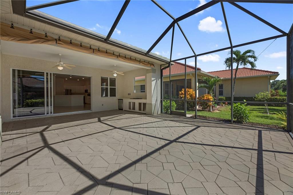 LONGSHORE LAKE - Residential