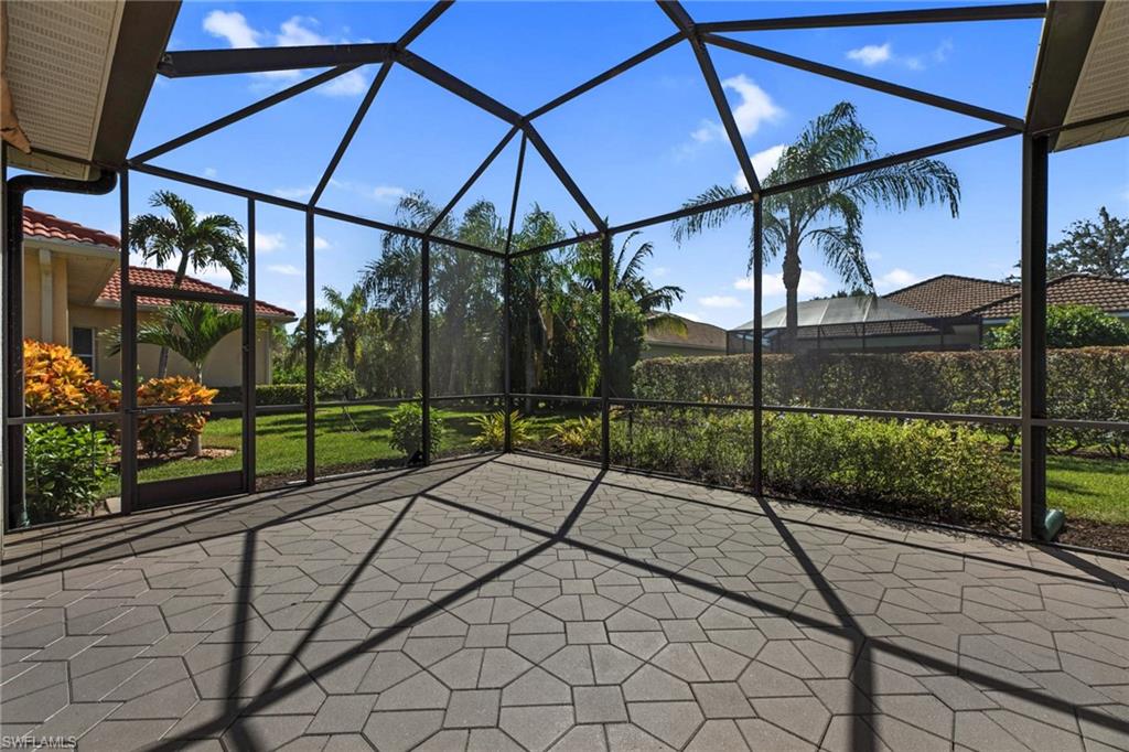 LONGSHORE LAKE - Residential