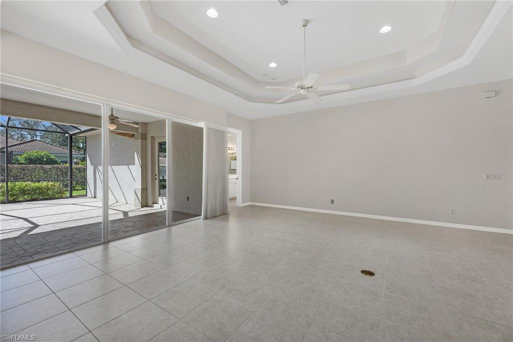 LONGSHORE LAKE - Residential