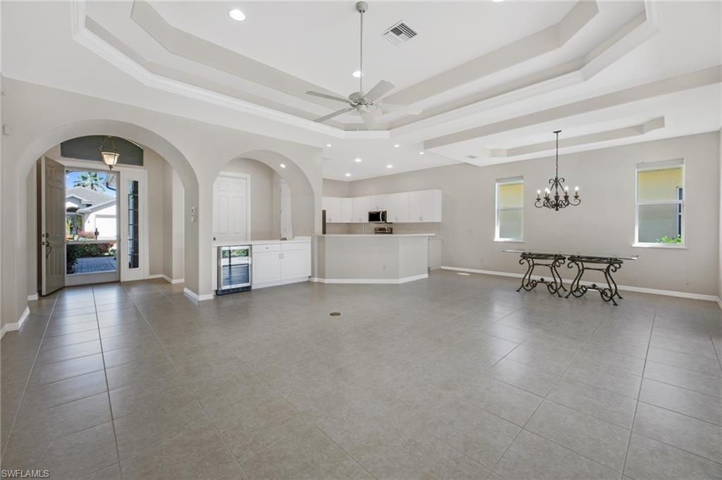 LONGSHORE LAKE - Residential