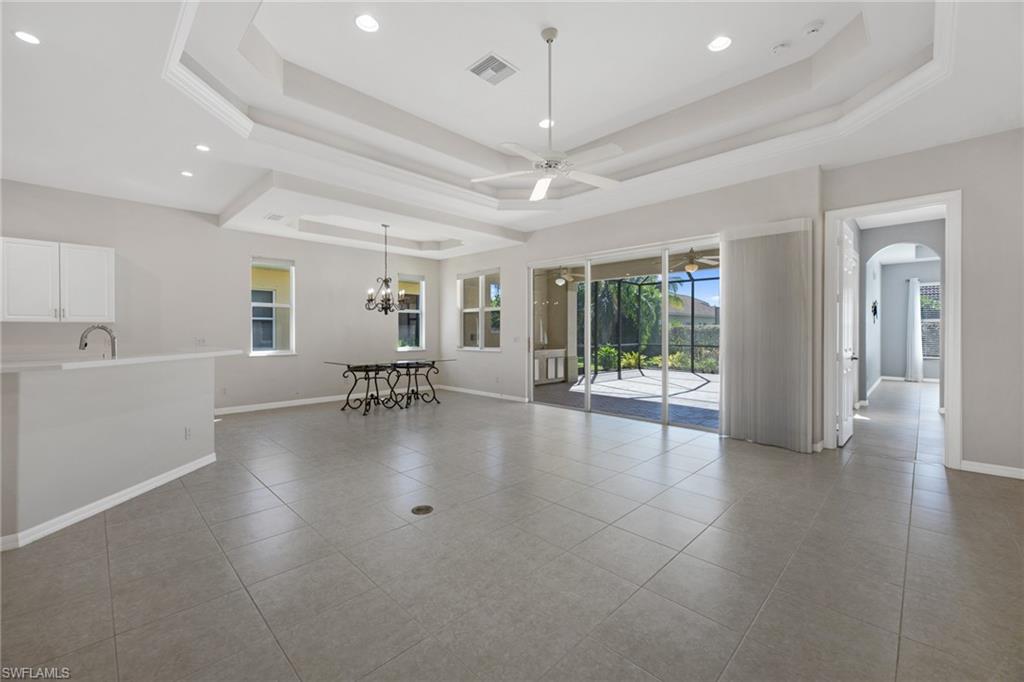 LONGSHORE LAKE - Residential