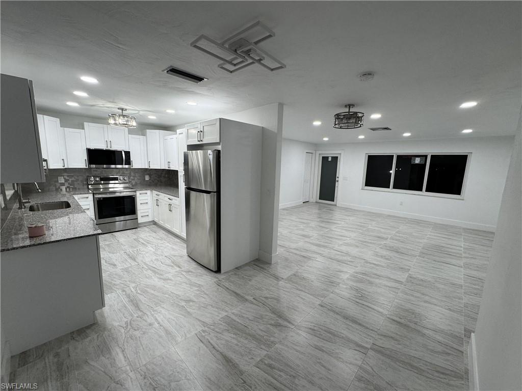 NORTH FORT MYERS - Residential Lease