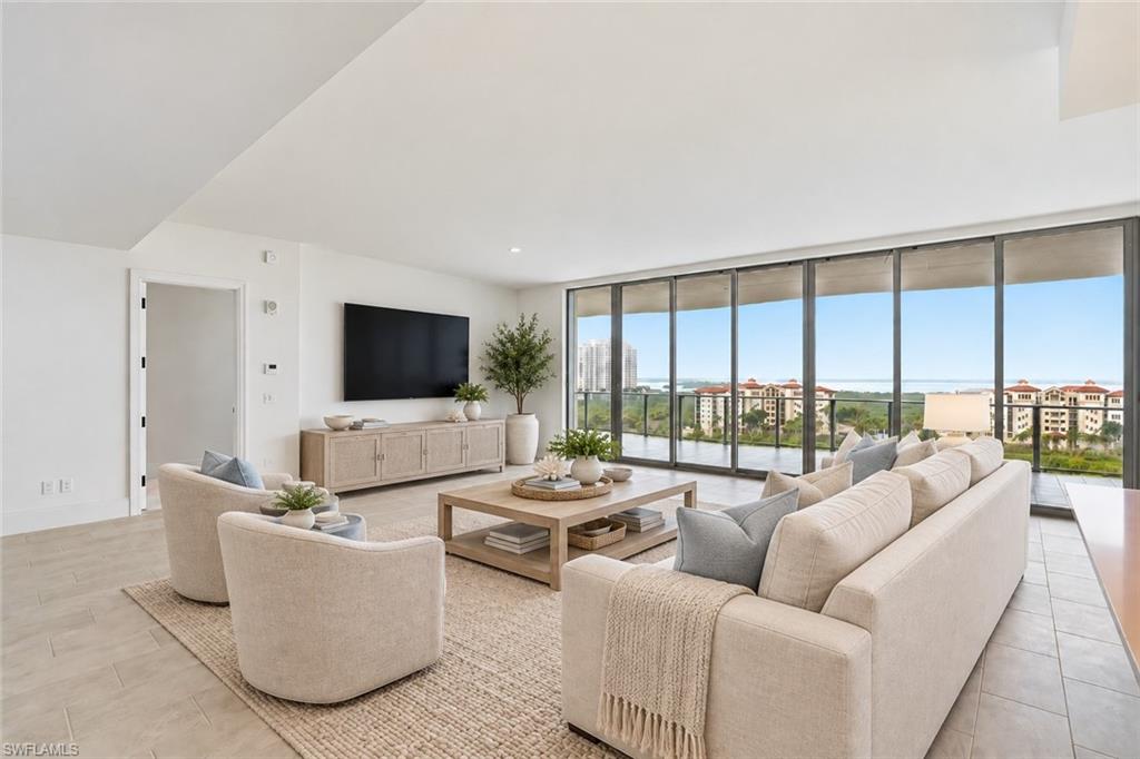 4810 Pelican Colony 903