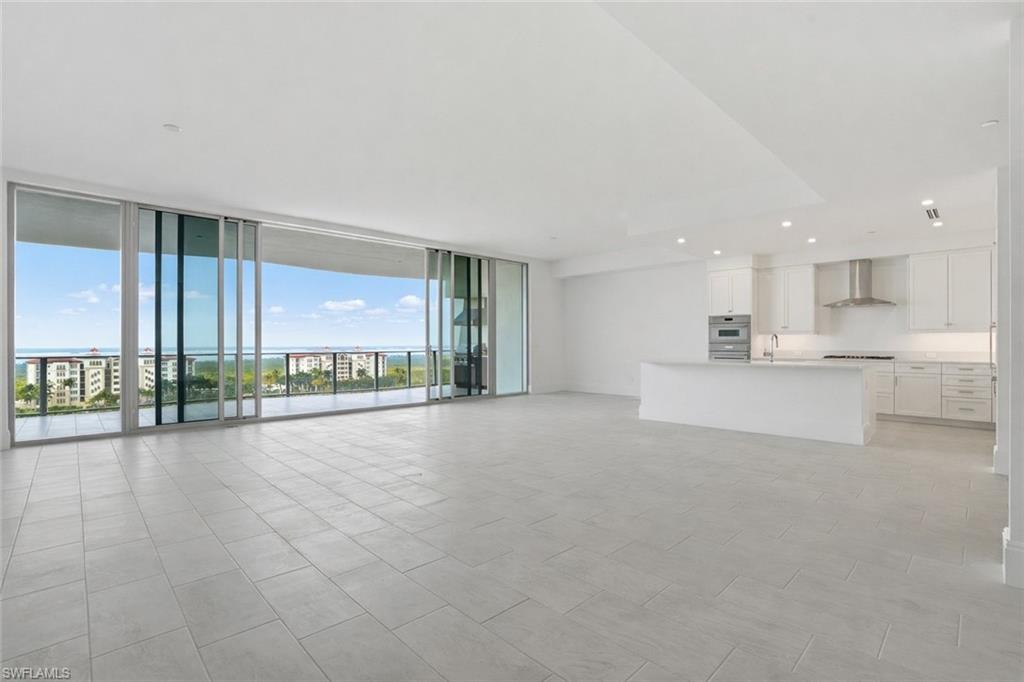 4810 Pelican Colony 903