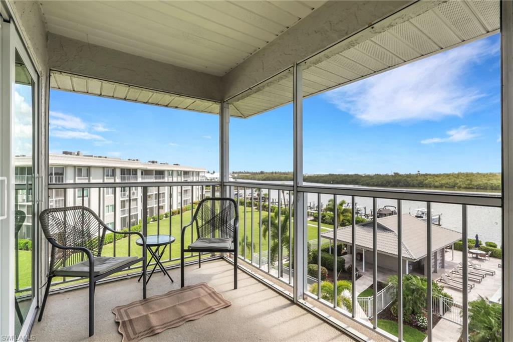 MARINERS COVE - Residential
