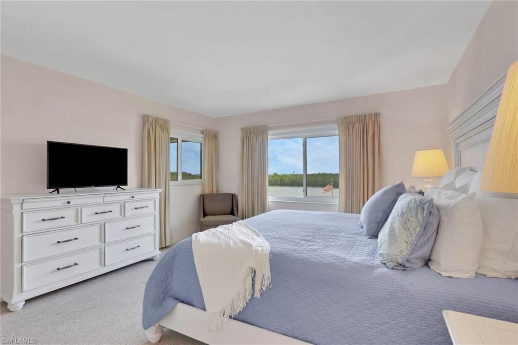 MARINERS COVE - Residential