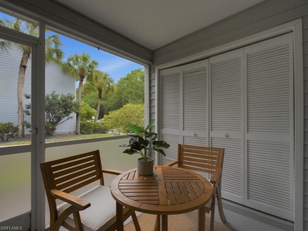COURTYARD AT KINGS LAKE - Residential