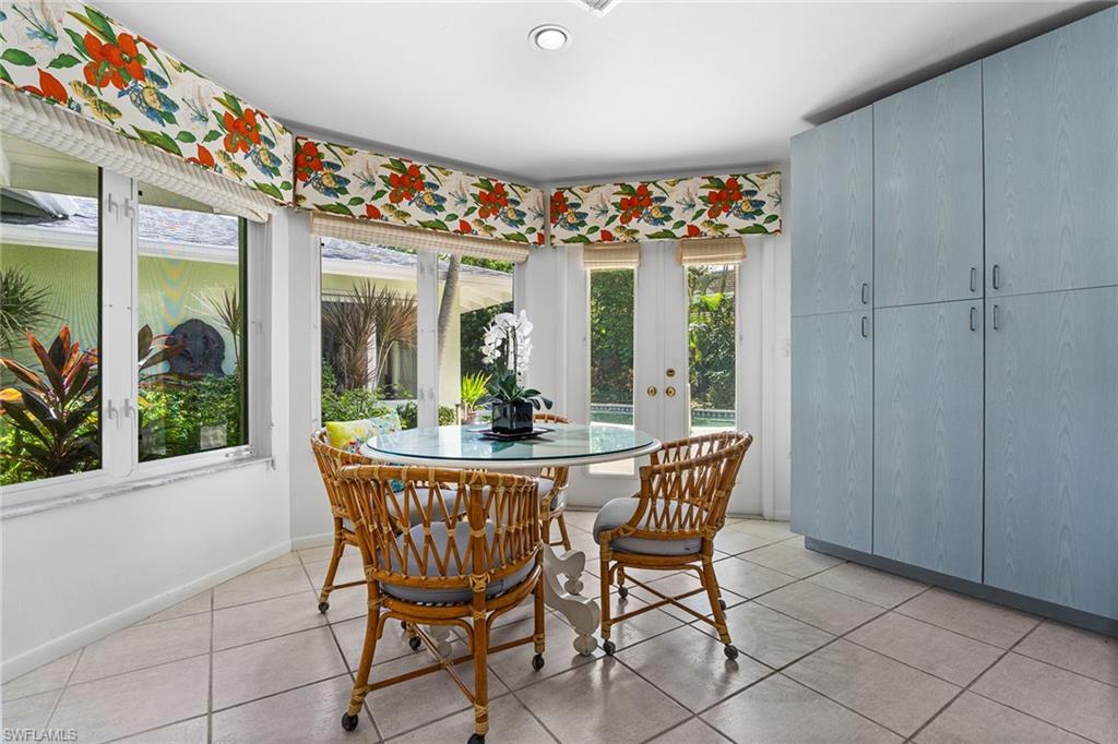 OLDE NAPLES - Residential